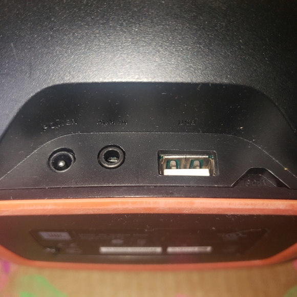 JBL On Beat Micro Portable iPhone iPad Speaker Dock - Picture 4 of 7